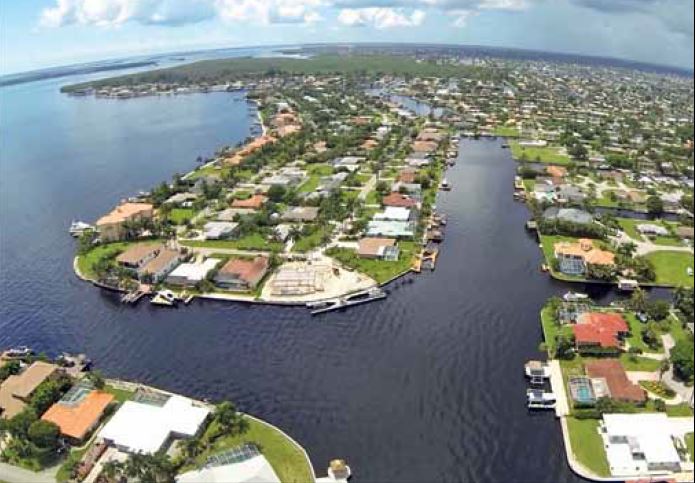 Cape Coral liegt im Südwesten Floridas am Golf von Mexiko. Hier verbrachte Karoline in den Weihnachtsfeiertagen 2013 Zeit mit ihren Eltern.